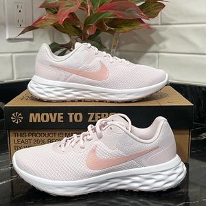 Women’s Nike Revolution 6 NN Size 7W